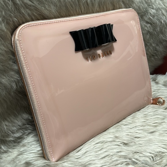 Ted Baker - Tablet/ iPad mini sleeve - Blush/ Rose Gold/Black - Picture 2 of 6